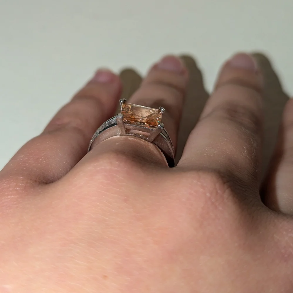Ring - Picture 2 of 5